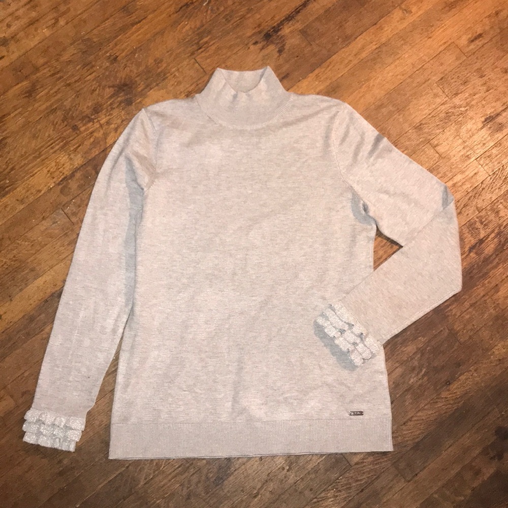 NWT CALVIN KLEIN GREY TURTLENECK WITH RUFFLE